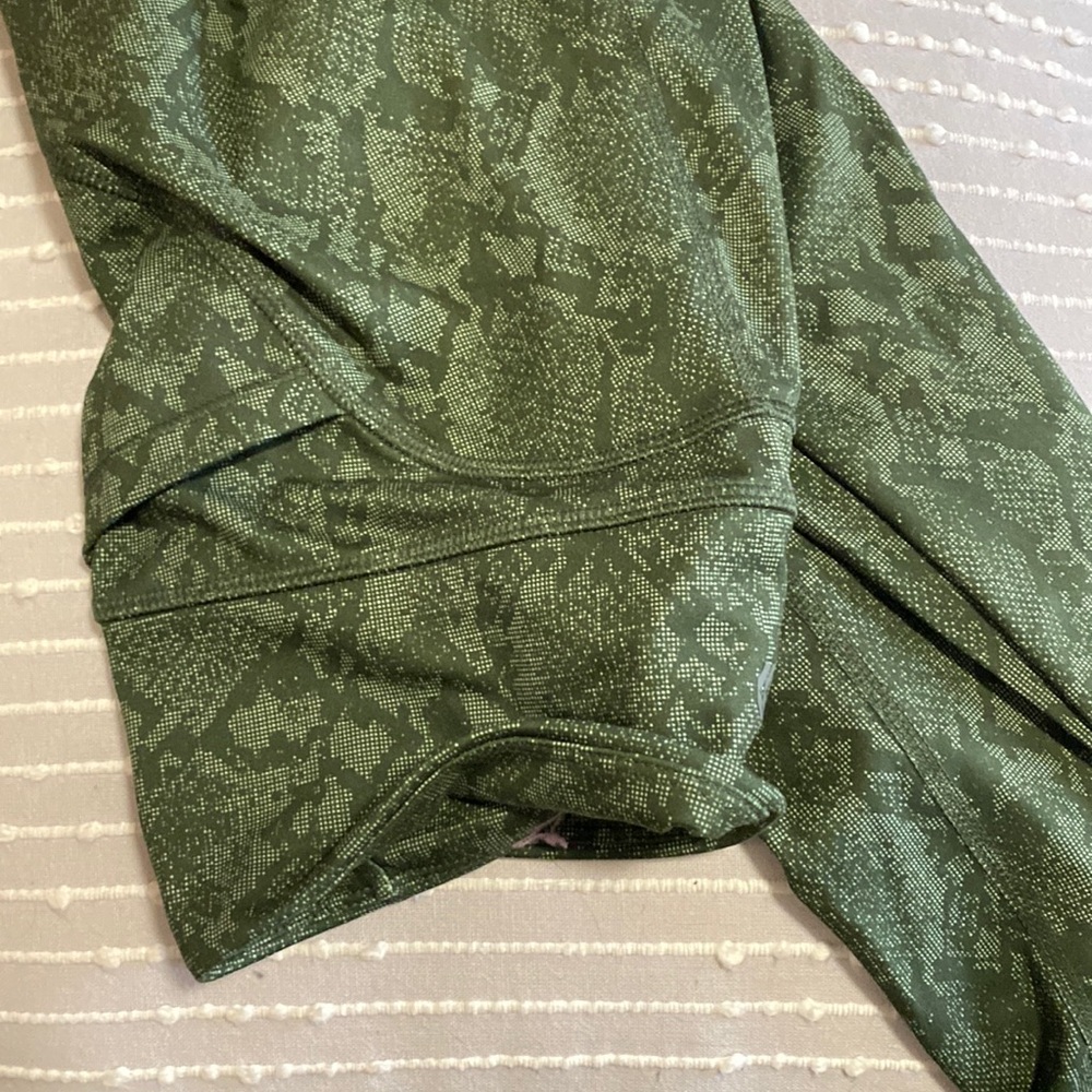 Pocket patterned leggings
